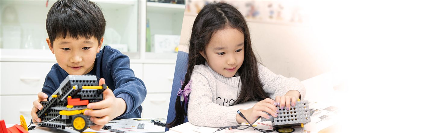 ヒューマンアカデミージュニア ロボット教室で学ぶ子どもたち